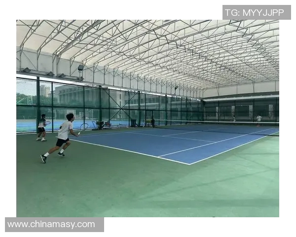 杭州网球队的灵活性揭秘:网球巨献背后的训练与技巧探索 杭州网球队的灵活性揭秘:网球巨献背后的训练与技巧探索