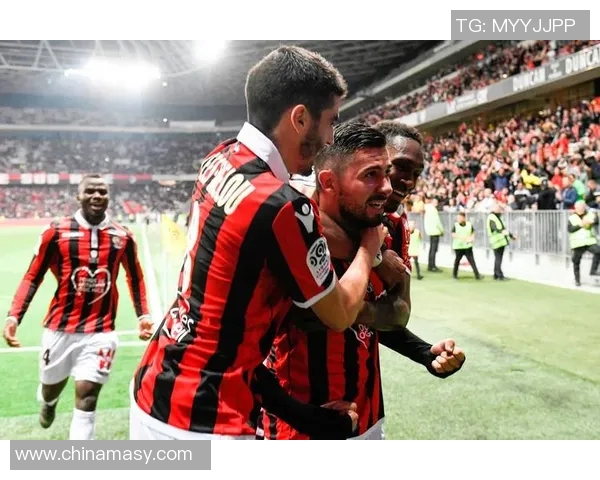 尼姆与洛里昂激战正酣比分悬念引人关注 尼姆与洛里昂激战正酣比分悬念引人关注