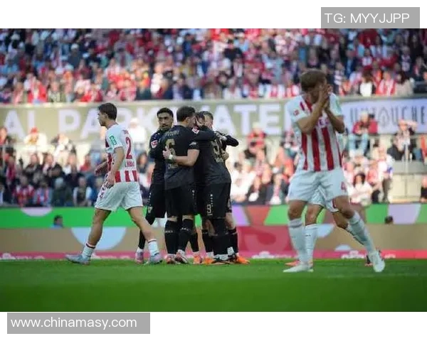 科隆与汉诺威最新比分揭晓双方激战成平局精彩瞬间回顾