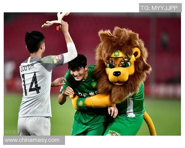 雷霆与爵士激战正酣大比分对决引发球迷热议与期待 雷霆与爵士激战正酣大比分对决引发球迷热议与期待